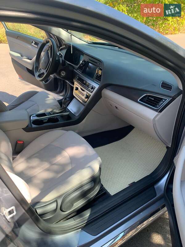 Седан Hyundai Sonata 2015 в Одессе