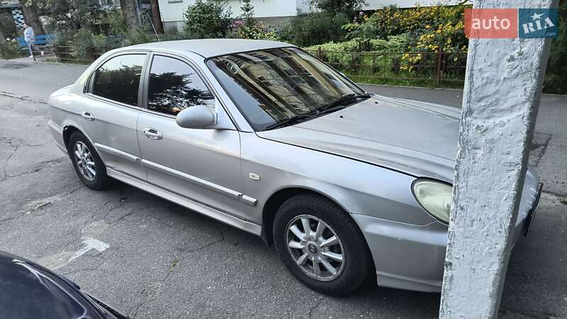 Седан Hyundai Sonata 2004 в Киеве