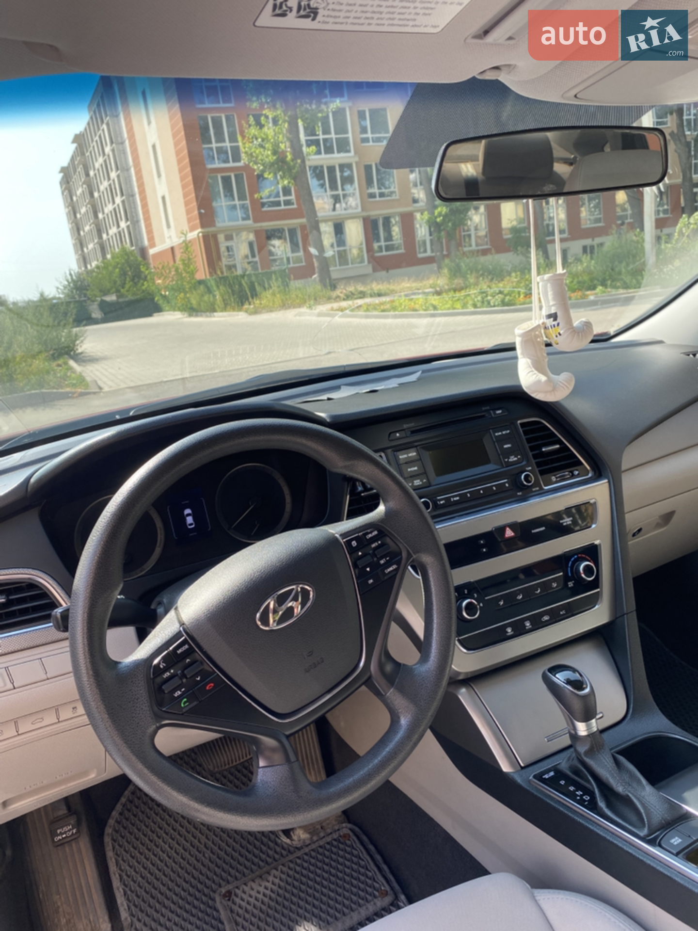 2017 Hyundai Sonata - мініатюра 16