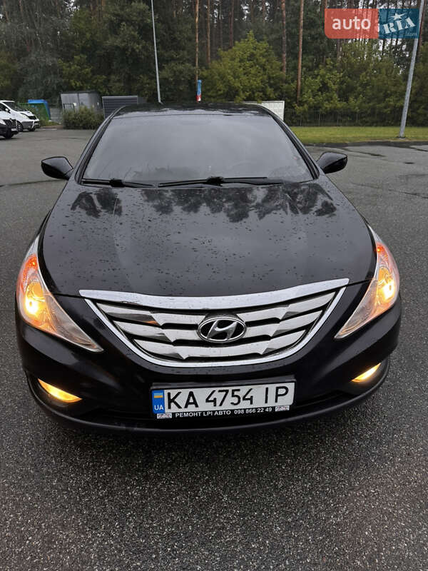 Седан Hyundai Sonata 2011 в Буче