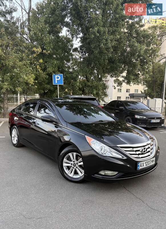 Hyundai Sonata 2013