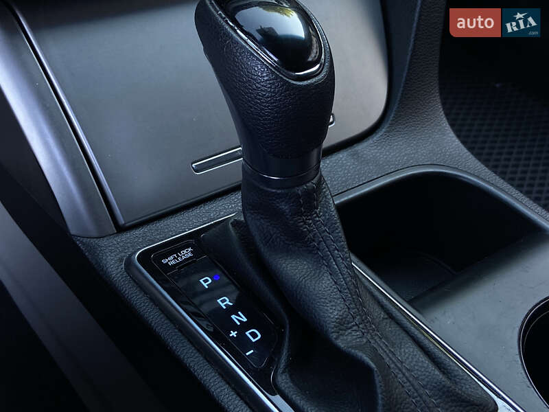 Седан Hyundai Sonata 2015 в Николаеве