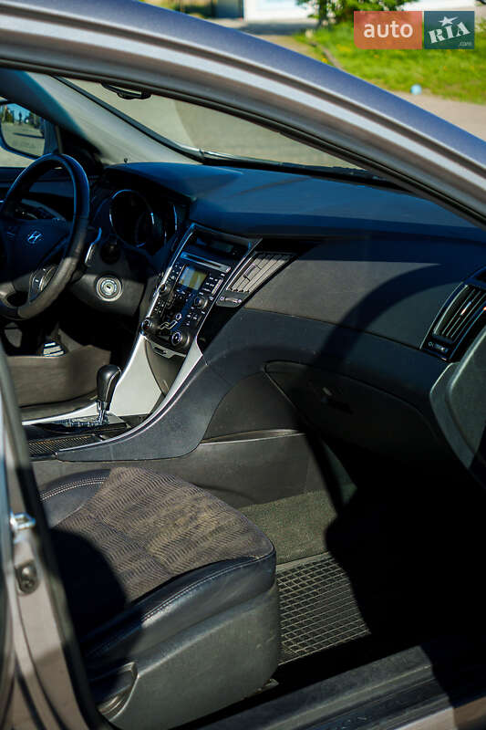 Седан Hyundai Sonata 2012 в Львові