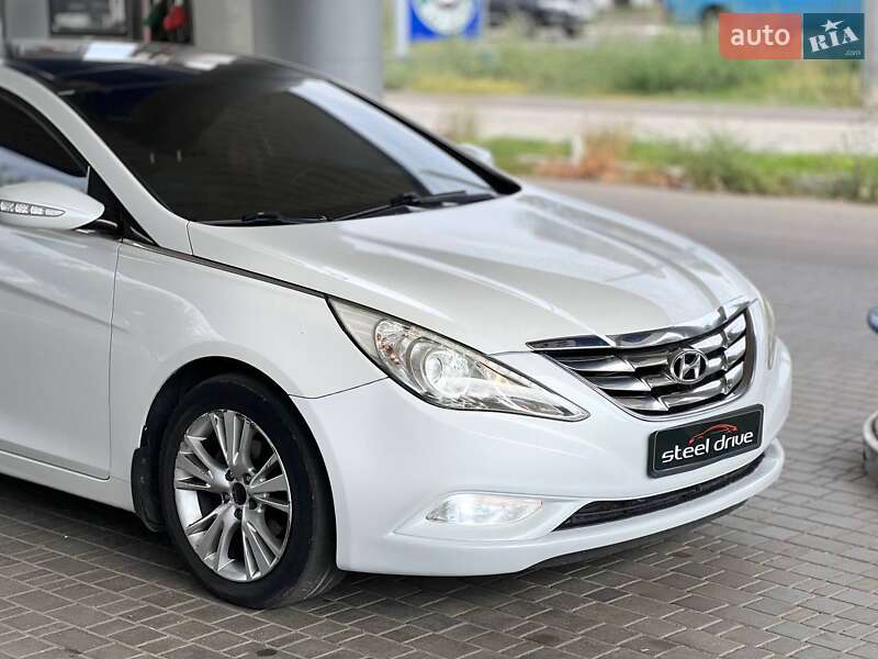 Седан Hyundai Sonata 2011 в Николаеве