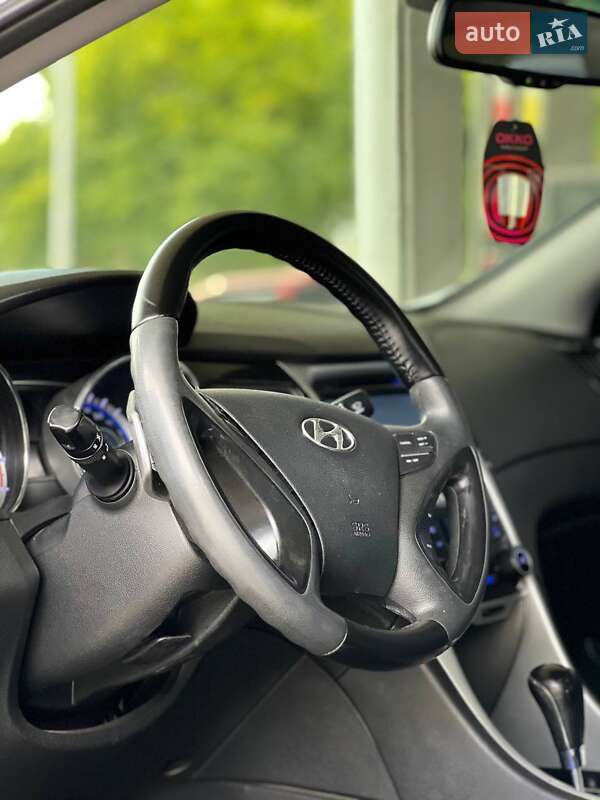 Седан Hyundai Sonata 2011 в Николаеве