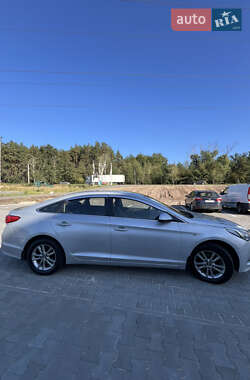 Седан Hyundai Sonata 2015 в 