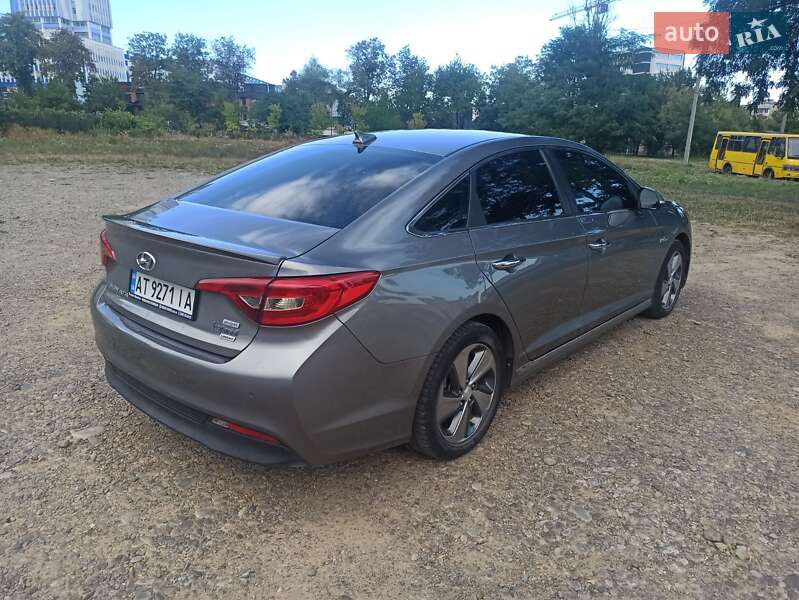 Седан Hyundai Sonata 2017 в Ивано-Франковске