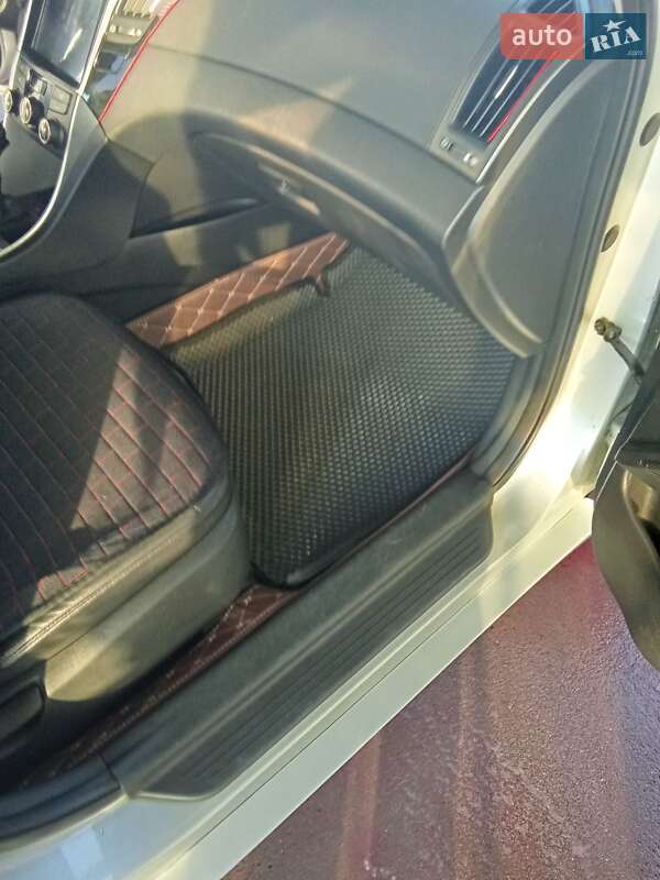 Седан Hyundai Sonata 2014 в Софиевской Борщаговке фото 31 Седан Hyundai Sonata 2014 в Софиевской Борщаговке