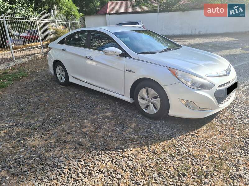 Hyundai Sonata 2013