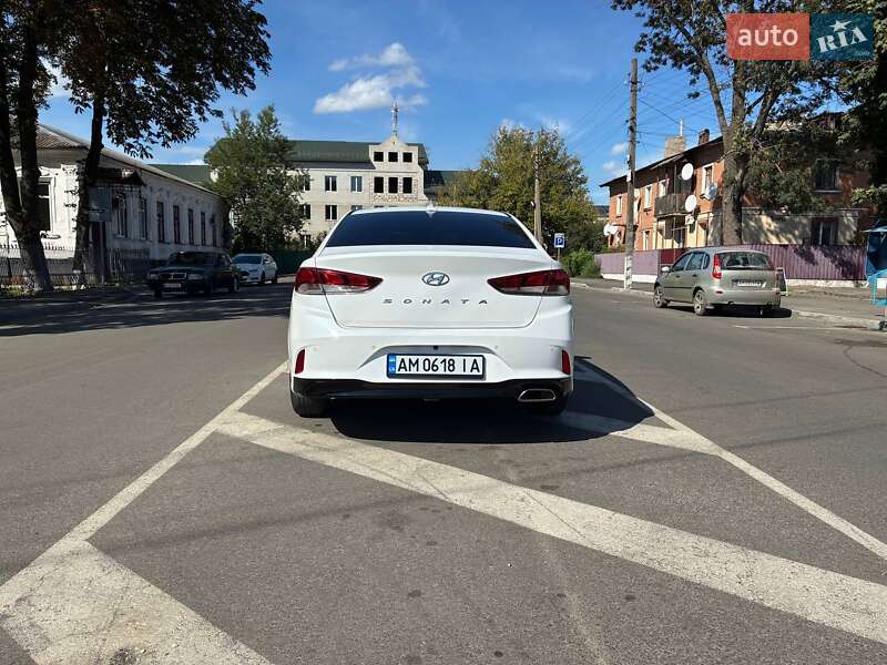 Седан Hyundai Sonata 2017 в Радомышле