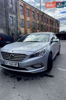Седан Hyundai Sonata 2016 в Ровно