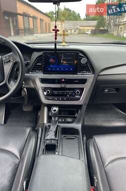 Седан Hyundai Sonata 2016 в 
