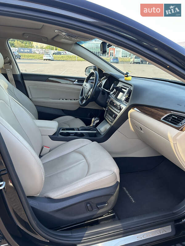 Седан Hyundai Sonata 2016 в Киеве