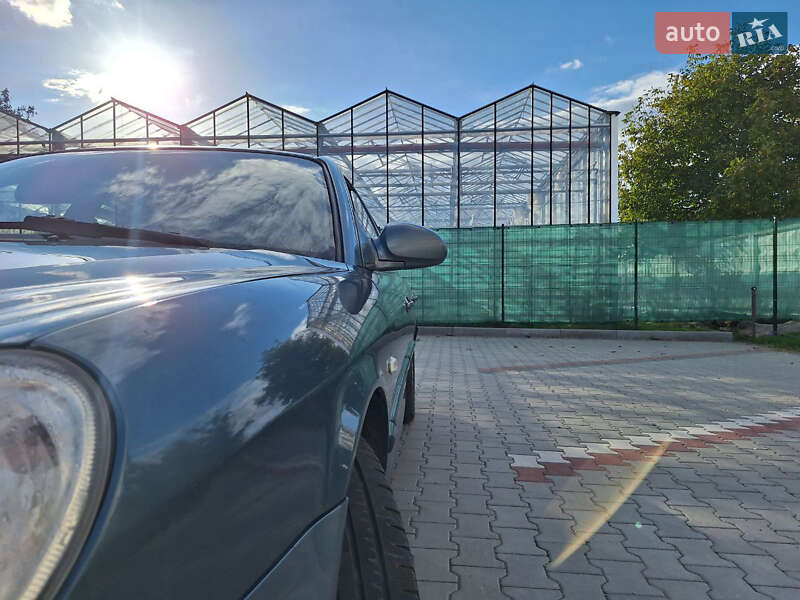 Седан Hyundai Sonata 2004 в Теофіполі