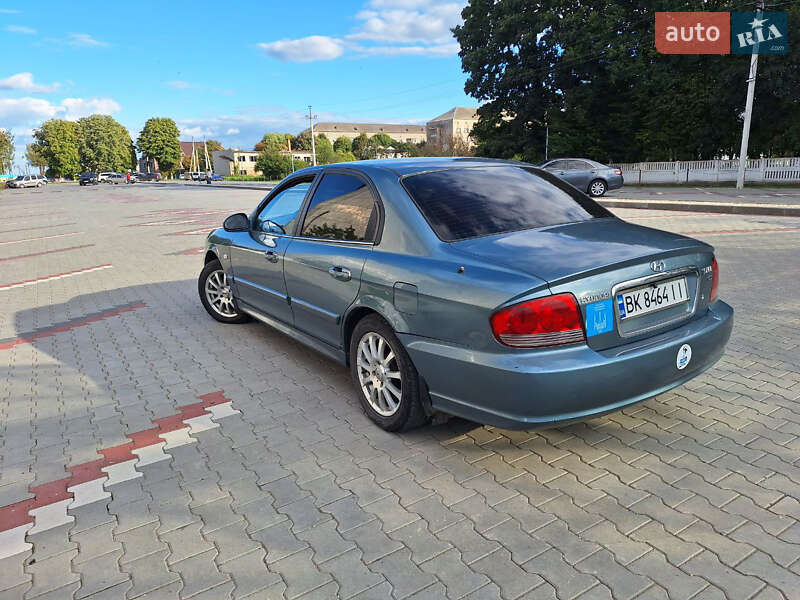 Седан Hyundai Sonata 2004 в Теофіполі