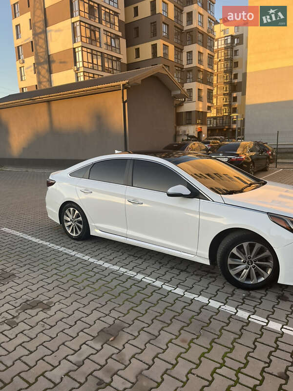 Седан Hyundai Sonata 2014 в Ивано-Франковске