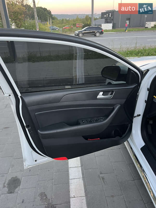 Седан Hyundai Sonata 2014 в Ивано-Франковске