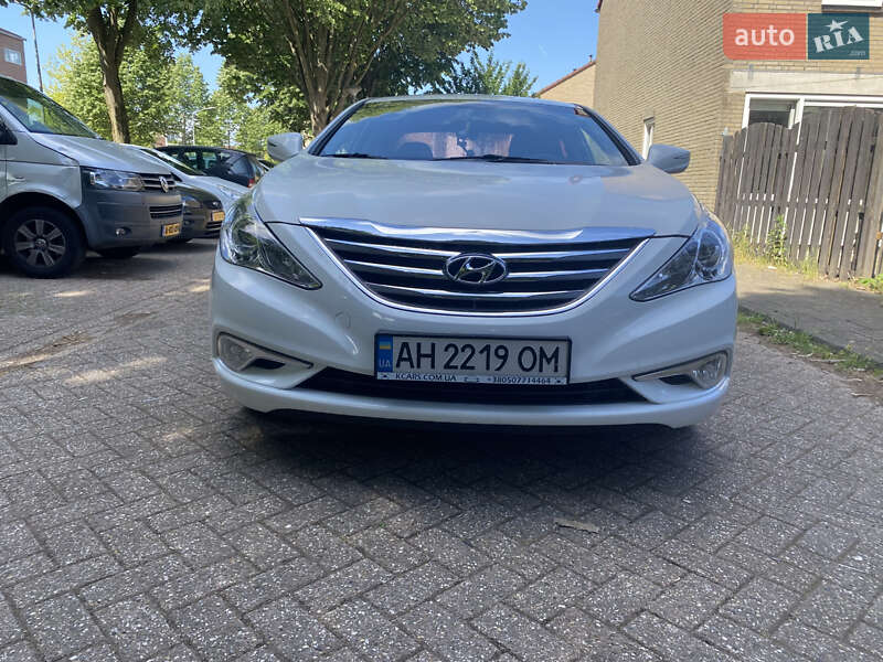 Седан Hyundai Sonata 2013 в Сумах