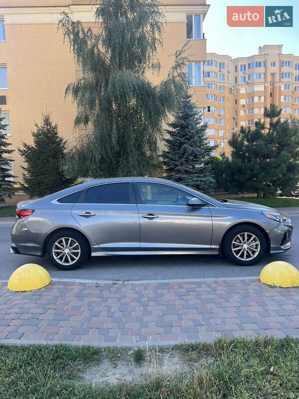 Седан Hyundai Sonata 2018 в Киеве