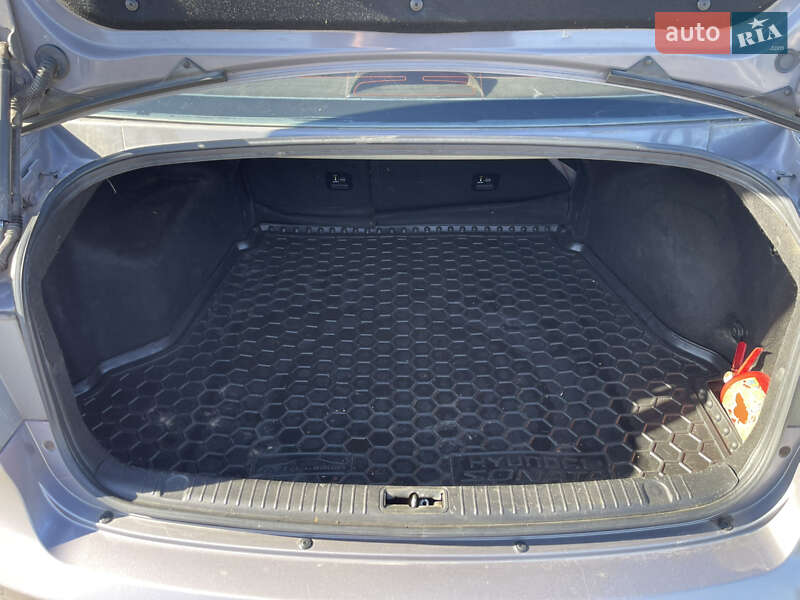 Седан Hyundai Sonata 2006 в Киеве