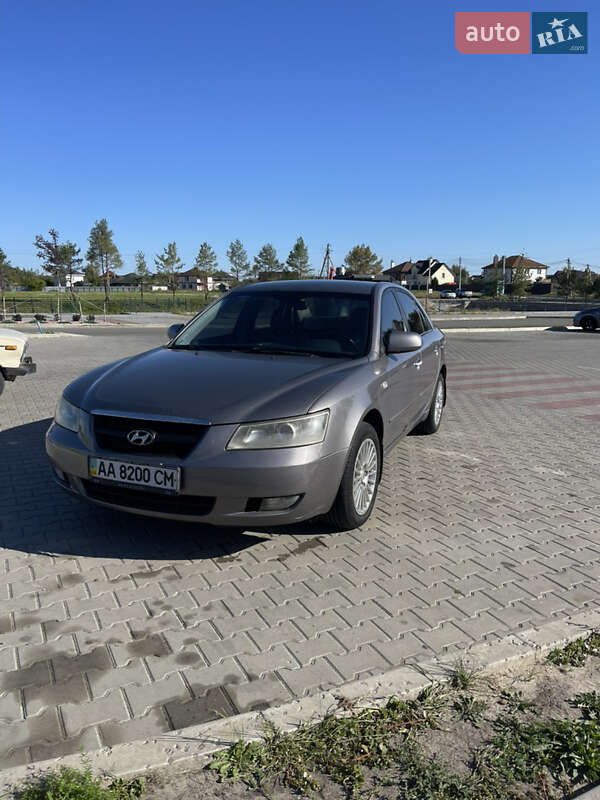 Седан Hyundai Sonata 2006 в Киеве