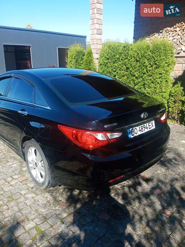 Седан Hyundai Sonata 2010 в Лановцах