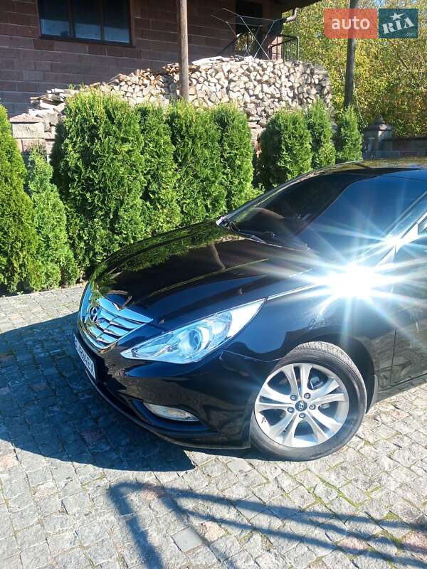 Седан Hyundai Sonata 2010 в Лановцах
