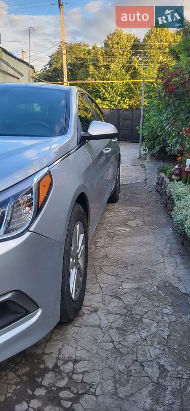 Седан Hyundai Sonata 2015 в Кропивницком