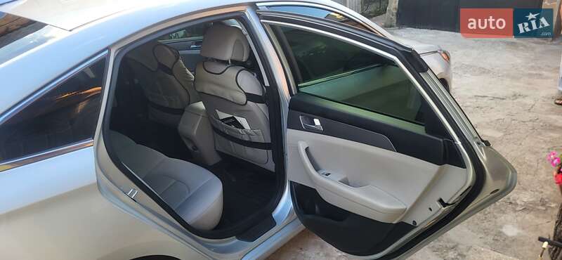 Седан Hyundai Sonata 2015 в Кропивницком