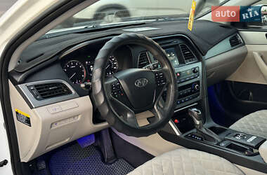 Седан Hyundai Sonata 2015 в 