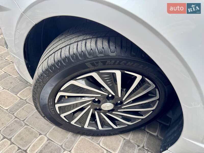 Седан Hyundai Sonata 2020 в Киеве фото 44 Седан Hyundai Sonata 2020 в Киеве