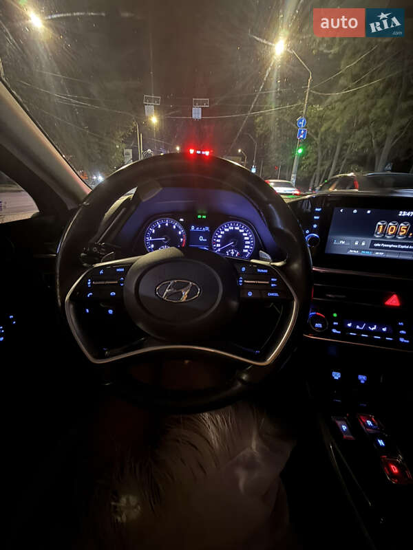 Седан Hyundai Sonata 2019 в Одессе