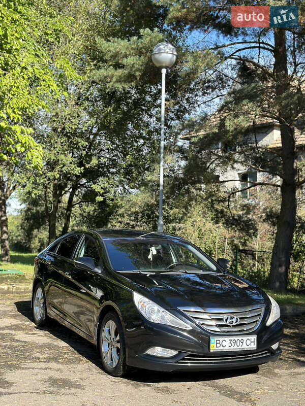 Hyundai Sonata 2012