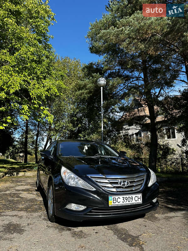 Седан Hyundai Sonata 2012 в Сколе