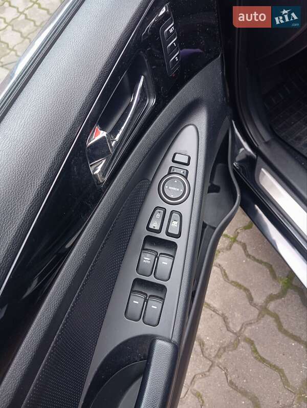 Седан Hyundai Sonata 2014 в Луцке фото 24 Седан Hyundai Sonata 2014 в Луцке