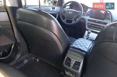 Седан Hyundai Sonata 2015 в 