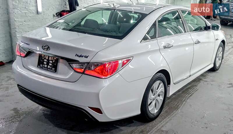 Седан Hyundai Sonata 2014 в Киеве
