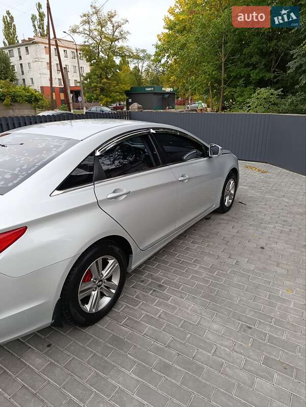 Седан Hyundai Sonata 2014 в Покрові
