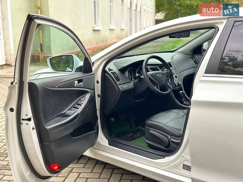 Седан Hyundai Sonata 2013 в Николаеве