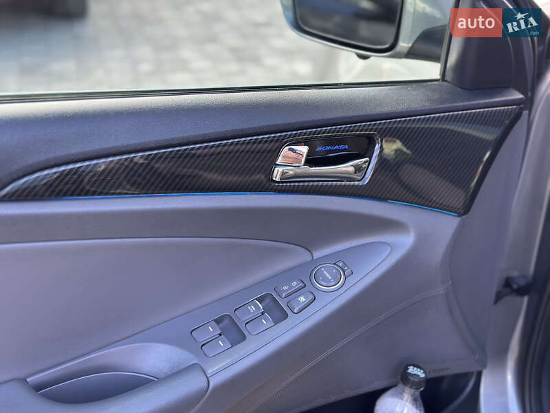 Седан Hyundai Sonata 2013 в Львове