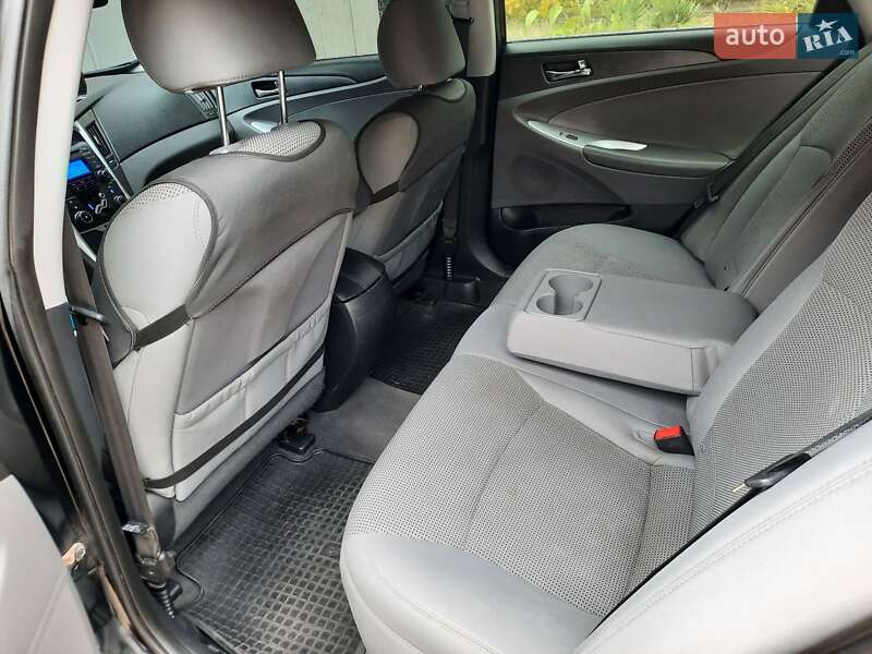 Седан Hyundai Sonata 2012 в Днепре