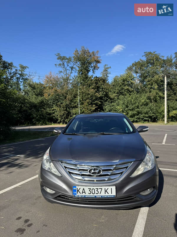 Hyundai Sonata 2010