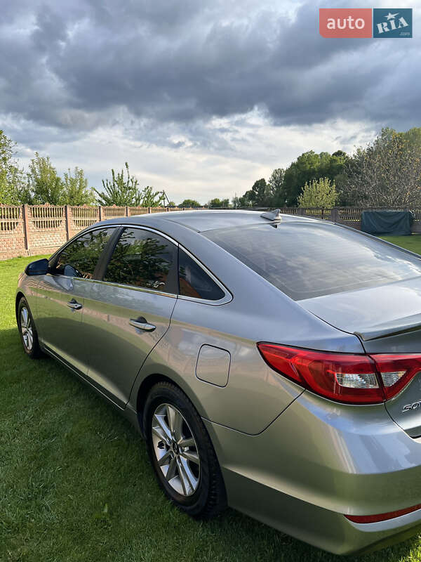 Седан Hyundai Sonata 2015 в Глобине
