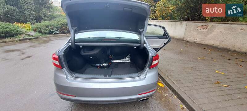 Седан Hyundai Sonata 2015 в Ивано-Франковске