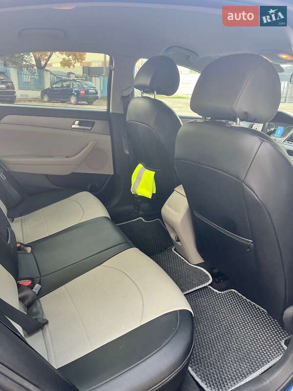 Седан Hyundai Sonata 2015 в Ивано-Франковске