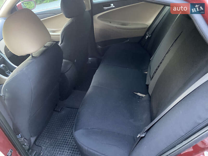 Седан Hyundai Sonata 2010 в Полтаве