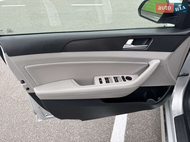 Седан Hyundai Sonata 2014 в Киеве