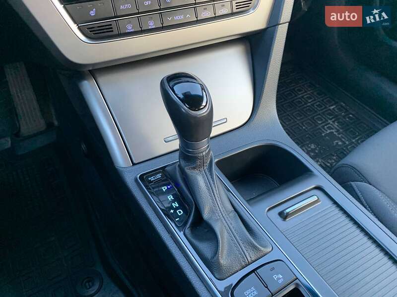 Седан Hyundai Sonata 2016 в Киеве фото 18 Седан Hyundai Sonata 2016 в Киеве