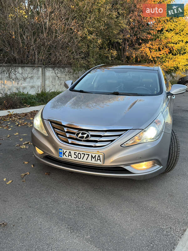 Hyundai Sonata 2010