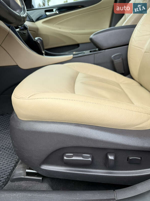 Седан Hyundai Sonata 2011 в Александрие фото 22 Седан Hyundai Sonata 2011 в Александрие